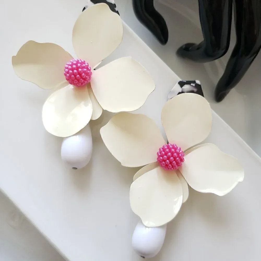 New! Zara Big Flower Earrings